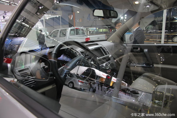 2011款长城 风骏CL 概念版 2.0L汽油 四驱 双排皮卡驾驶室图（3/6）