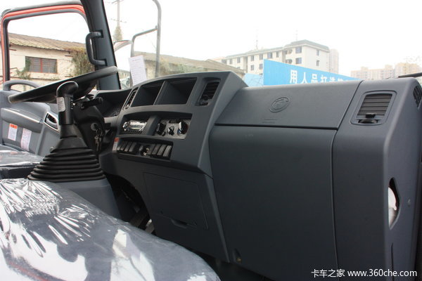 重汽王牌 7系轻卡 115马力 4X2 自卸车(CDW3080A3B3)驾驶室图（21/26）