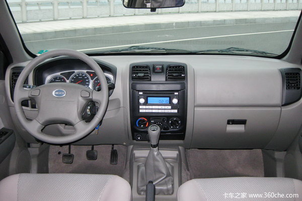 2011款金龙 海格 2.5L柴油 双排皮卡驾驶室图（3/10）