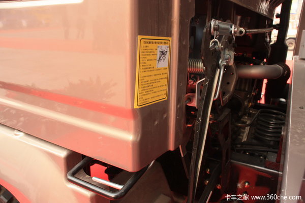 中国重汽 HOWO中卡 140马力 4X2 翼开启厢式载货车(ZZ5167XXYG3815C1)上装图（1/6）