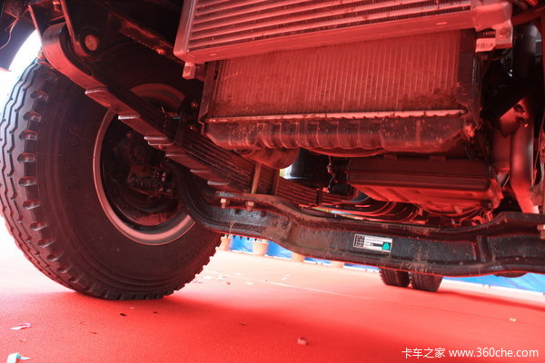 中国重汽 HOWO中卡 140马力 4X2 翼开启厢式载货车(ZZ5167XXYG3815C1)底盘图（10/19）