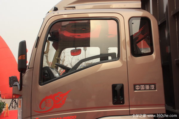 中国重汽 HOWO中卡 140马力 4X2 翼开启厢式载货车(ZZ5167XXYG3815C1)外观图（15/25）
