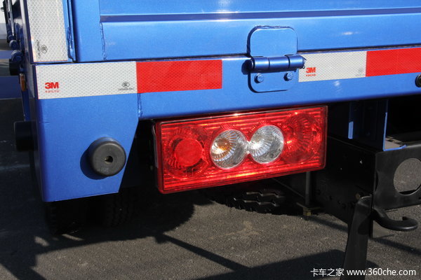 福田 奥铃TX中卡 160马力 4X2 排半载货车(2012版)(BJ5139XXY-CA)上装图（8/8）