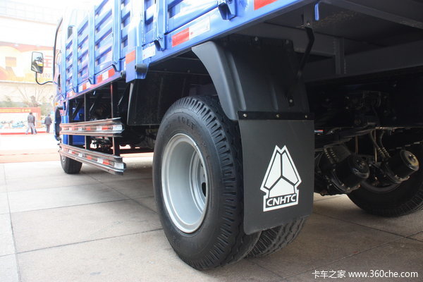中国重汽 HOWO 悍将 102马力 4X2 4.85米排半栏板载货车(ZZ1077D3815B171)底盘图（20/25）