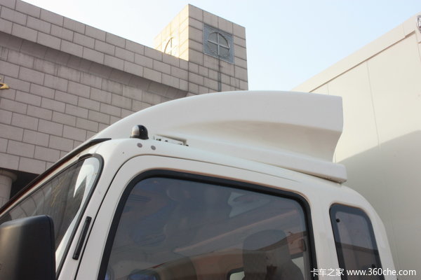 中国重汽 HOWO中卡 160马力 4X2 厢式载货车(ZZ5167XXYG5615C1)外观图（15/28）