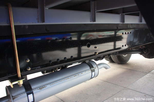 中国重汽 HOWO中卡 140马力 4X2 栏板载货车(ZZ1167G5215C1)底盘图（23/25）