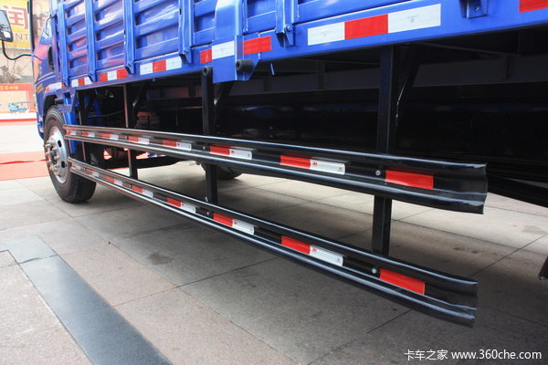 中国重汽 HOWO中卡 140马力 4X2 栏板载货车(ZZ1167G5215C1)底盘图（6/25）