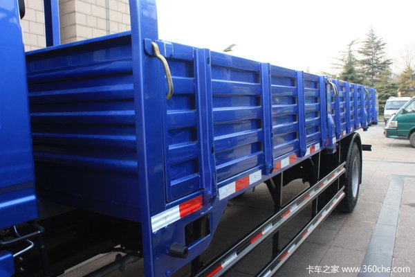 中国重汽 HOWO中卡 140马力 4X2 栏板载货车(ZZ1167G5215C1)底盘图（5/25）