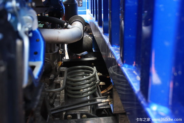中国重汽 HOWO中卡 140马力 4X2 厢式载货车(ZZ5167CPYG4715C1)底盘图（12/21）