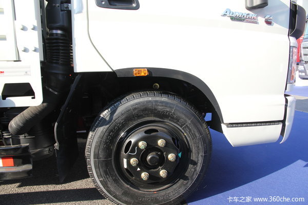 福田 欧马可3系 154马力 4X2 5.15米单排栏板载货车(BJ1059VBJEA)外观图（7/35）
