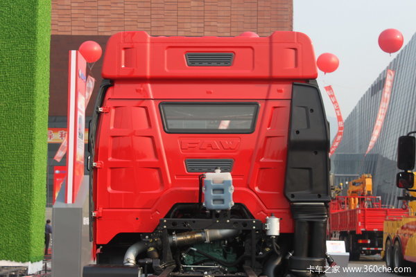 解放 J6P重卡 350马力 8X4 载货车(底盘)(CA1310P66K24L7T4A1E)底盘图（2/4）