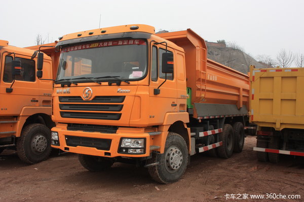 陕汽 德龙F3000重卡 310马力 6X4 自卸车(中长平顶)(SX3255DN3841)外观图（3/11）