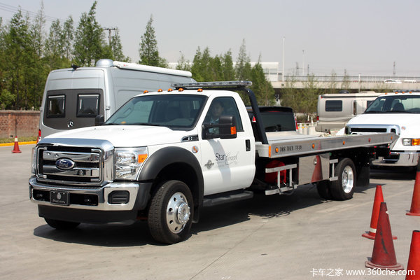 2011款福特 F-550系列 6.8L汽油 双排皮卡