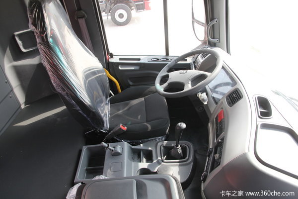 江淮 格尔发K3系列重卡 270马力 8X4 载货车(标准型底盘)驾驶室图（13/24）