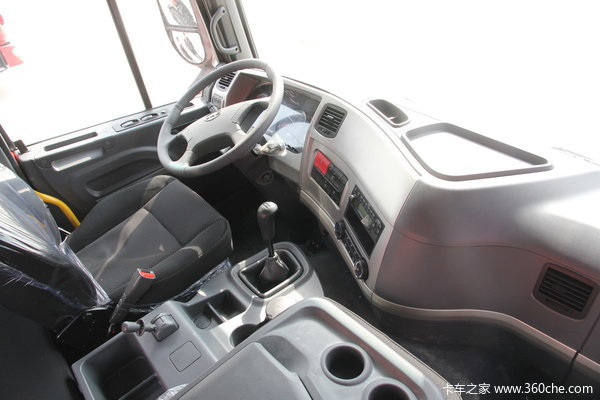 江淮 格尔发K3系列重卡 270马力 8X4 载货车(标准型底盘)驾驶室图（9/24）