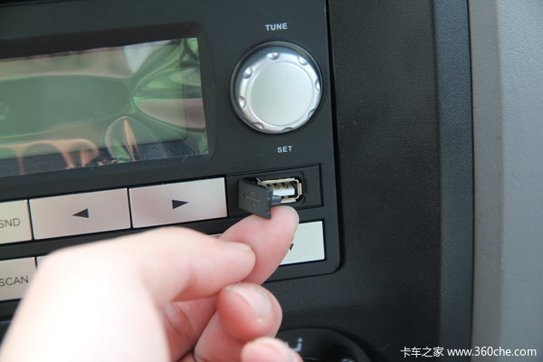 2012款海格 御骏 103马力 2.2L汽油 大双排皮卡驾驶室图（24/41）
