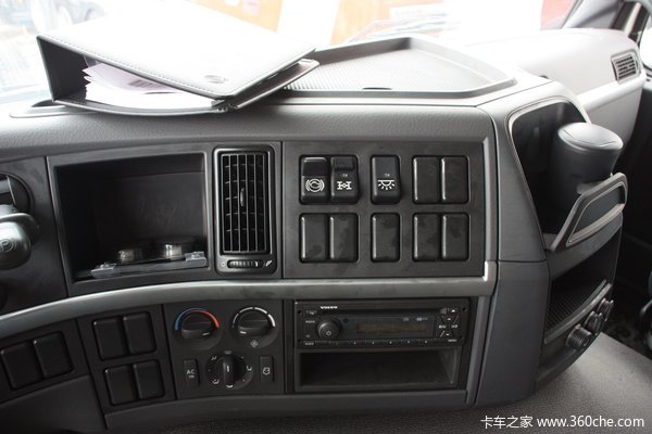 沃尔沃 FMX重卡 400马力 6X4 专用车(底盘)驾驶室图（10/30）