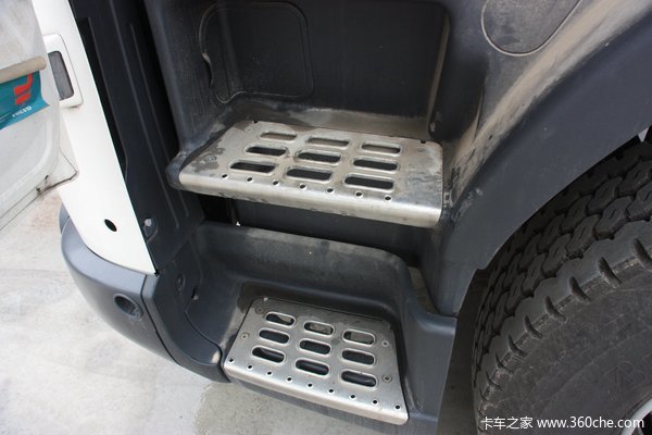 沃尔沃 FMX重卡 400马力 6X4 专用车(底盘)驾驶室图（3/30）