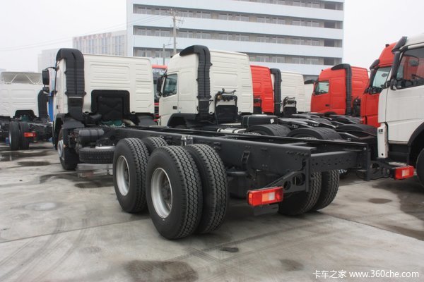 沃尔沃 FMX重卡 400马力 6X4 专用车(底盘)外观图（4/26）