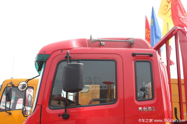 江淮  格尔发A5系列中卡 140马力 4X2 栏板载货车(HFC1162KR1ZT)(亮剑者II中卡)外观图（20/26）