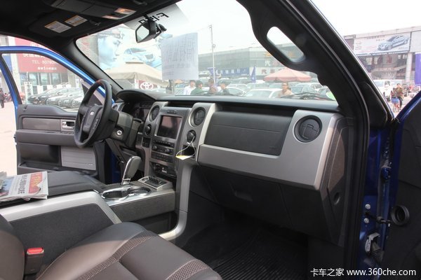 2012款福特 F-150猛禽 6.2L汽油 四驱 双排皮卡驾驶室图（22/39）