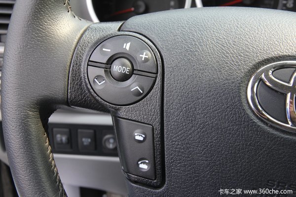 2011款丰田 坦途5700 越野改装版 5.7L汽油 四驱 双排皮卡 驾驶室图（6/21）