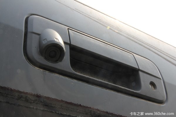 2011款丰田 坦途5700 越野改装版 5.7L汽油 四驱 双排皮卡 外观图（43/50）