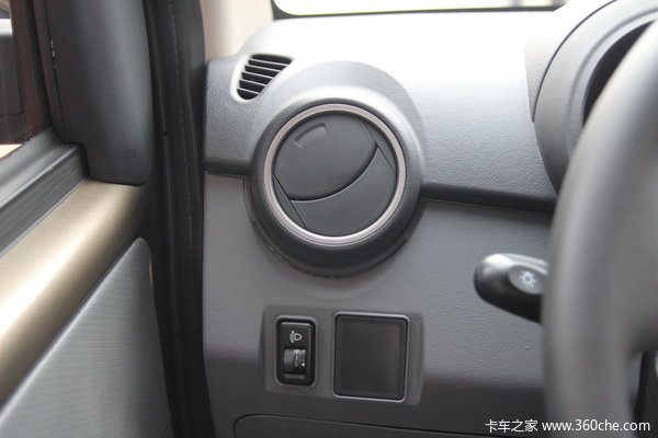 一汽吉林 佳宝T80 1.3L 88马力 汽油  单排厢式微卡驾驶室图（9/20）