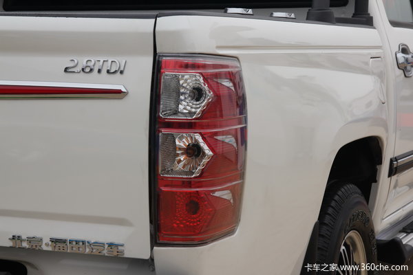 2012款福田 萨普Z5 征服者 2.8L柴油 双排皮卡外观图（25/36）