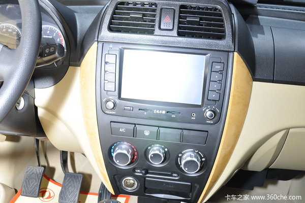 2012款东风小康 C37 舒适型 100马力 1.4L微面驾驶室图（6/8）