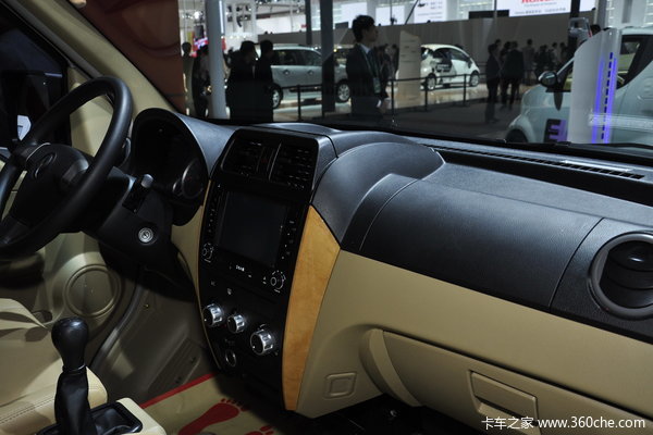 2012款东风小康 C37 舒适型 100马力 1.4L微面驾驶室图（5/8）