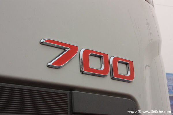 广汽日野 700系列重卡 380马力 8X4 厢式载货车(YC5310XXYFY2PY)外观图（11/17）
