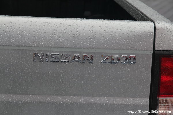 2011款郑州日产 东风锐骐 豪华型 3.0L柴油 双排皮卡外观图（23/50）
