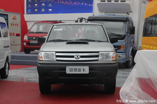 2013款郑州日产 东风锐骐 兴业版 标准型 2.4L汽油 四驱 双排皮卡