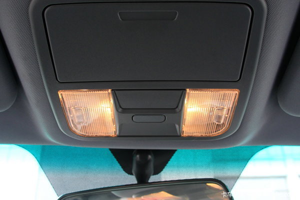 2012款黄海 大柴神 至尊版 豪华型 2.4L汽油 双排皮卡驾驶室图（12/20）