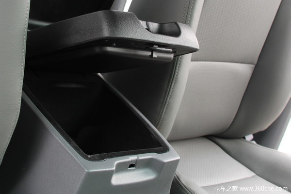 2012款黄海 大柴神 至尊版 豪华型 2.4L汽油 双排皮卡驾驶室图（11/20）